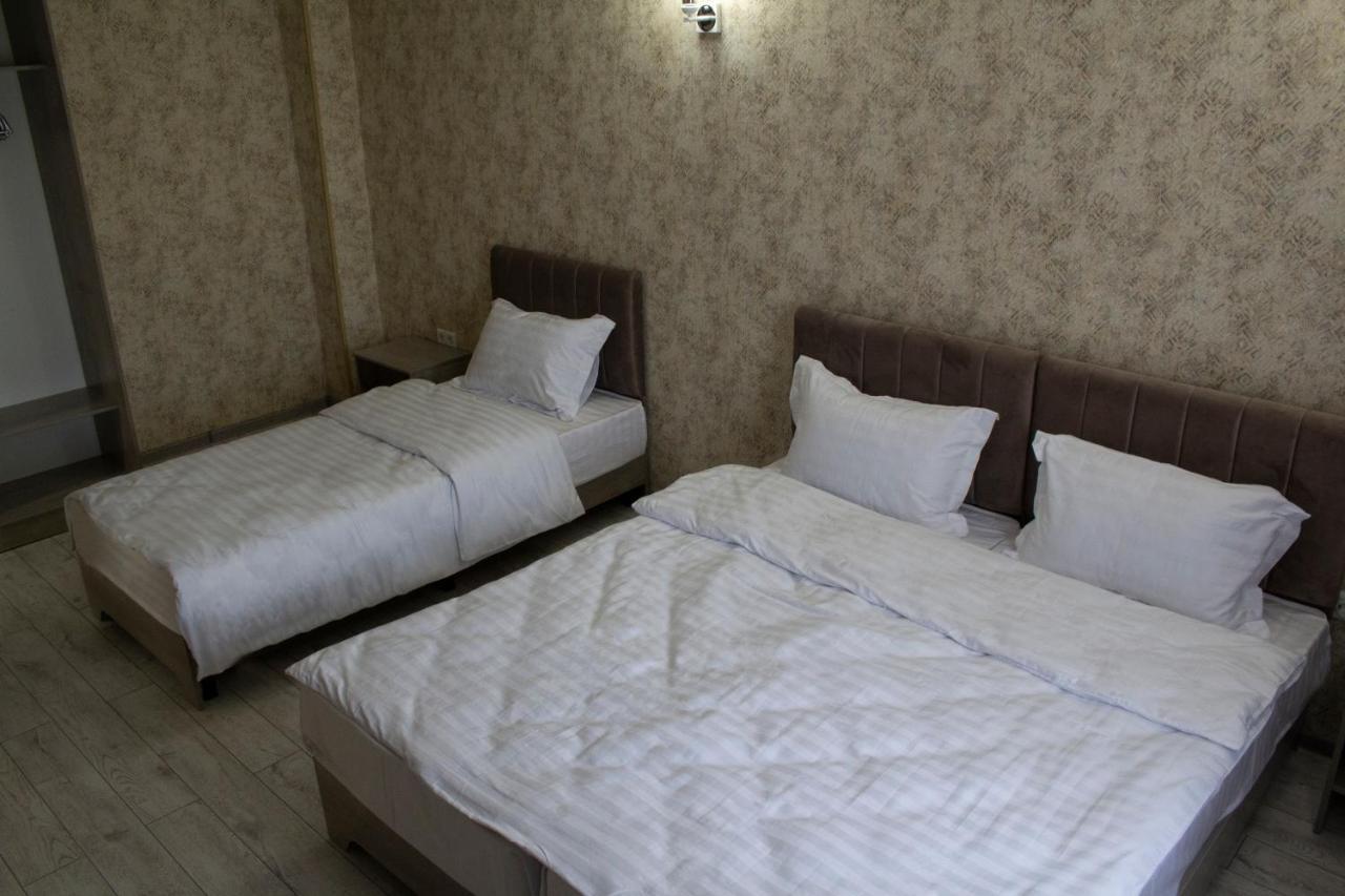 Artist Regenci Hotel Tashkent Exterior foto