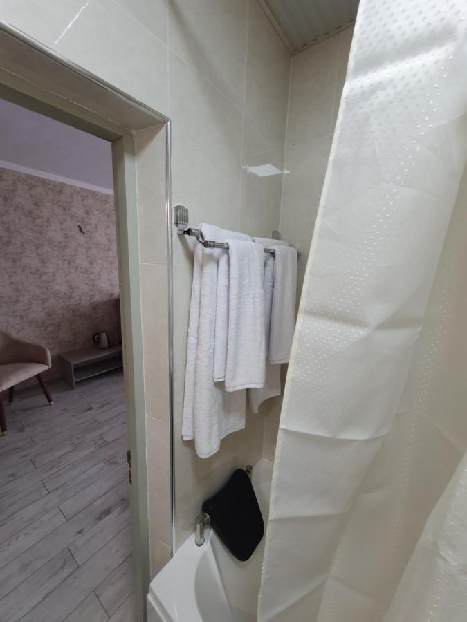 Artist Regenci Hotel Tashkent Exterior foto