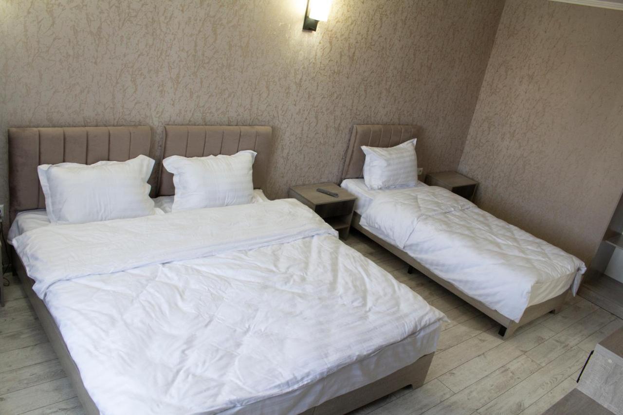 Artist Regenci Hotel Tashkent Exterior foto